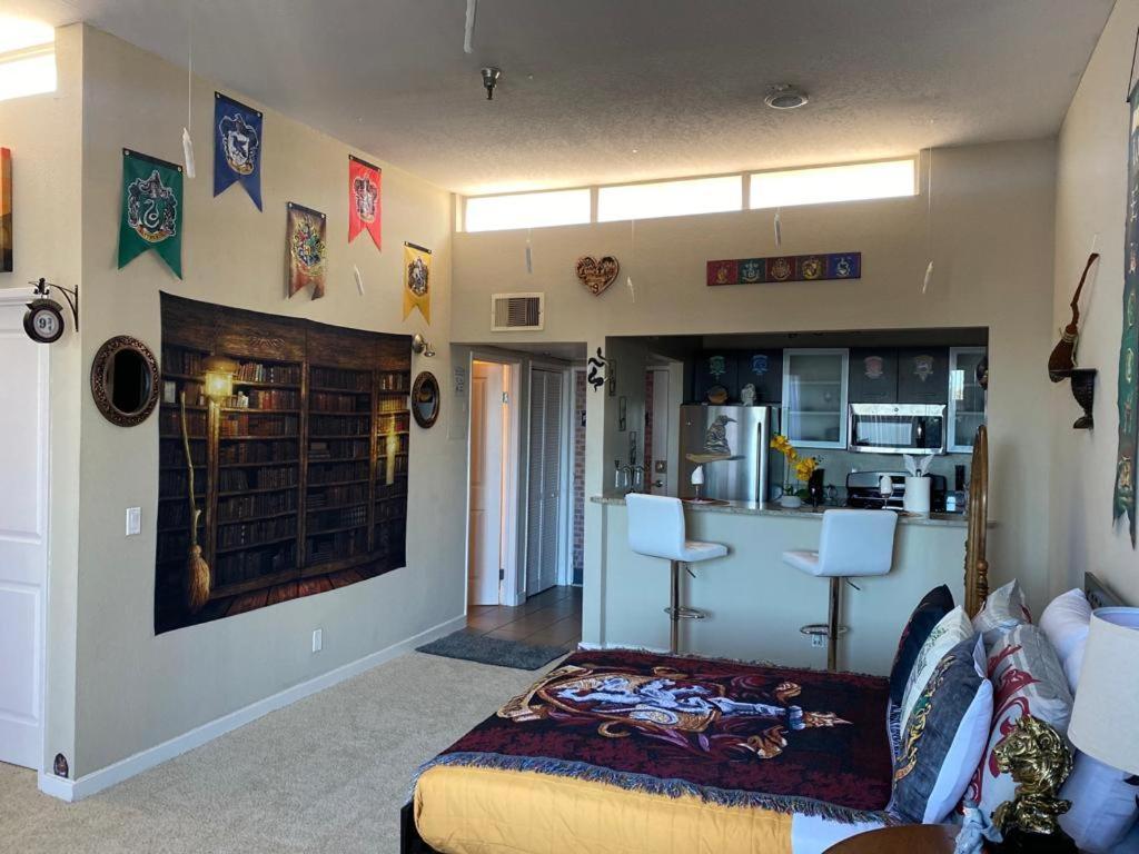 Mario, Harry Potter, Disney & Not Themed Loft Universal Studios 10Min Loft Apartment ลอสแอนเจลิส ภายนอก รูปภาพ